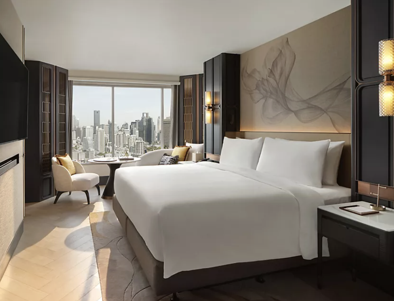 Fairmont Bangkok Sukhumvit guest room