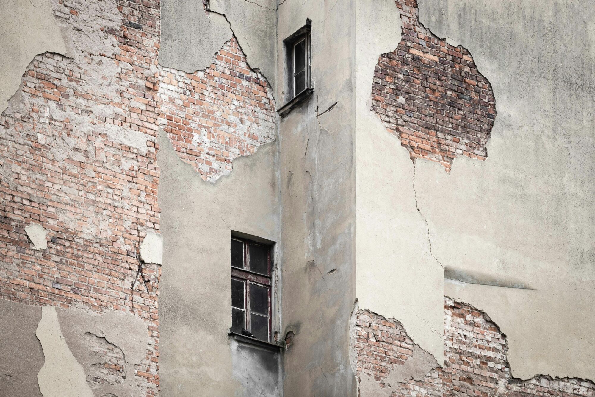 Cracked exterior wall after