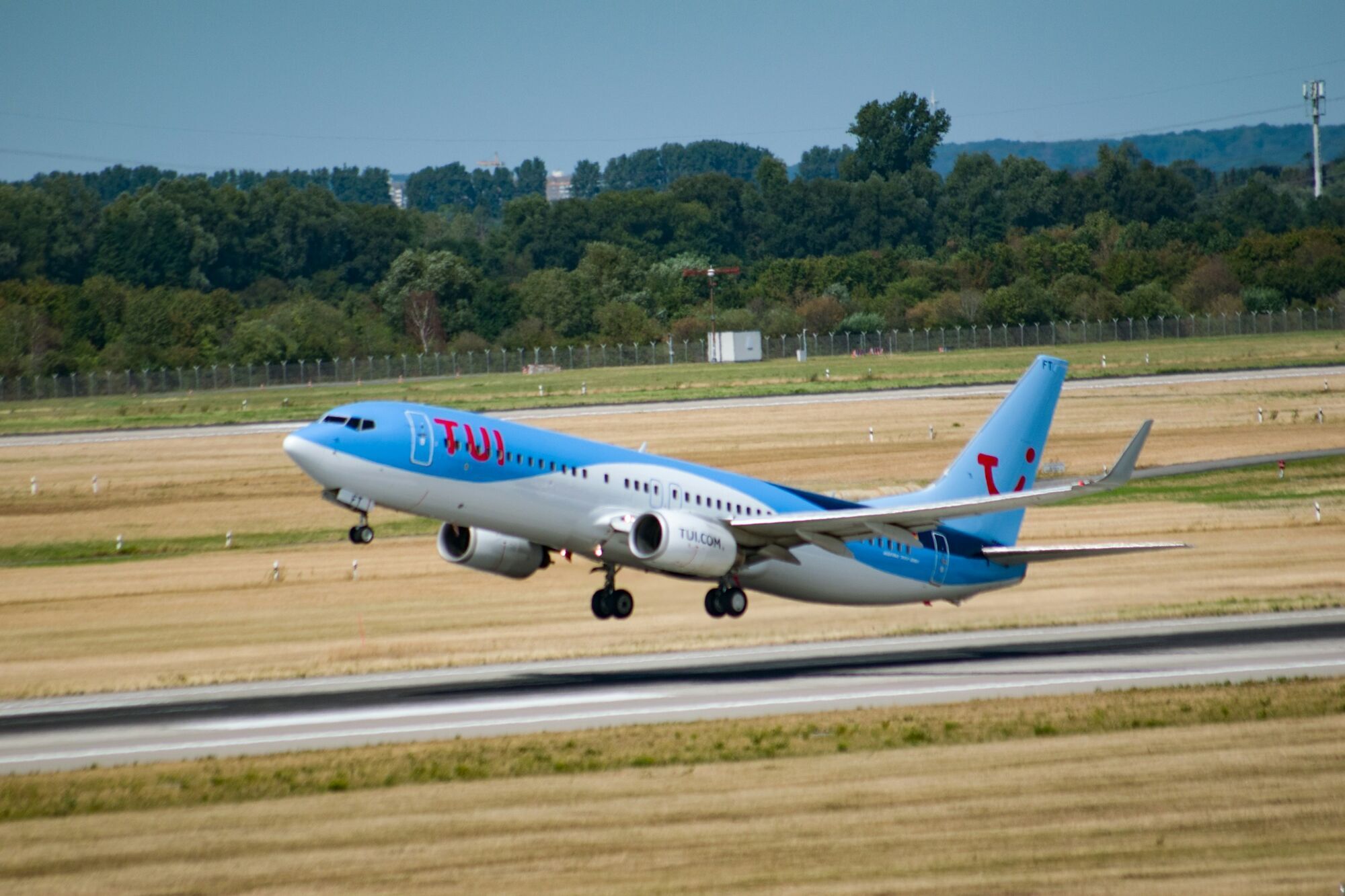 TUI aircraft taking off