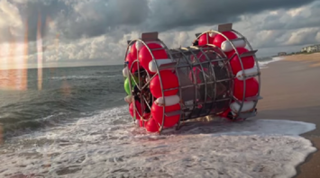 A man tried to conquer the Atlantic Ocean on a "hamster wheel" (video)