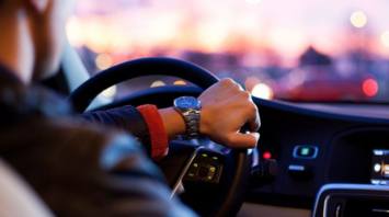 Where is the UAE driver's license valid?