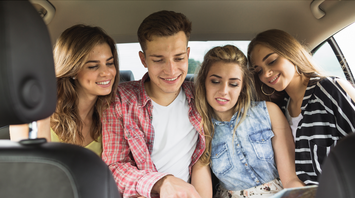 Traveling by car in Spain: how many people can be transported in a car and what are the consequences of violating the rules