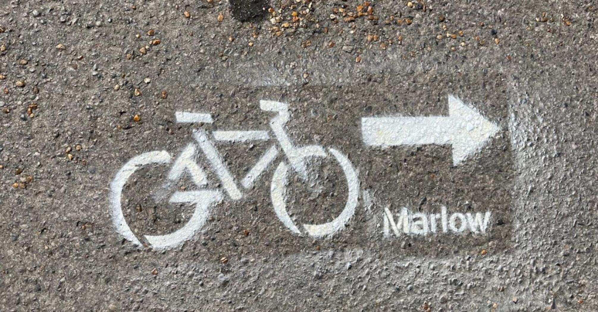 New road markings for cyclists by unknown activists in Marlow: details