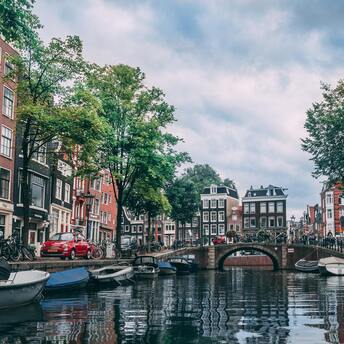 Top 20 attractions in Amsterdam, the Netherlands for an impressive walking tour