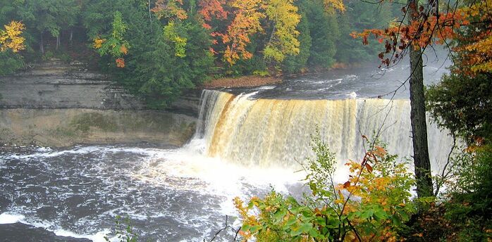 Most beautiful natural parks in Michigan: Where to relax in autumn