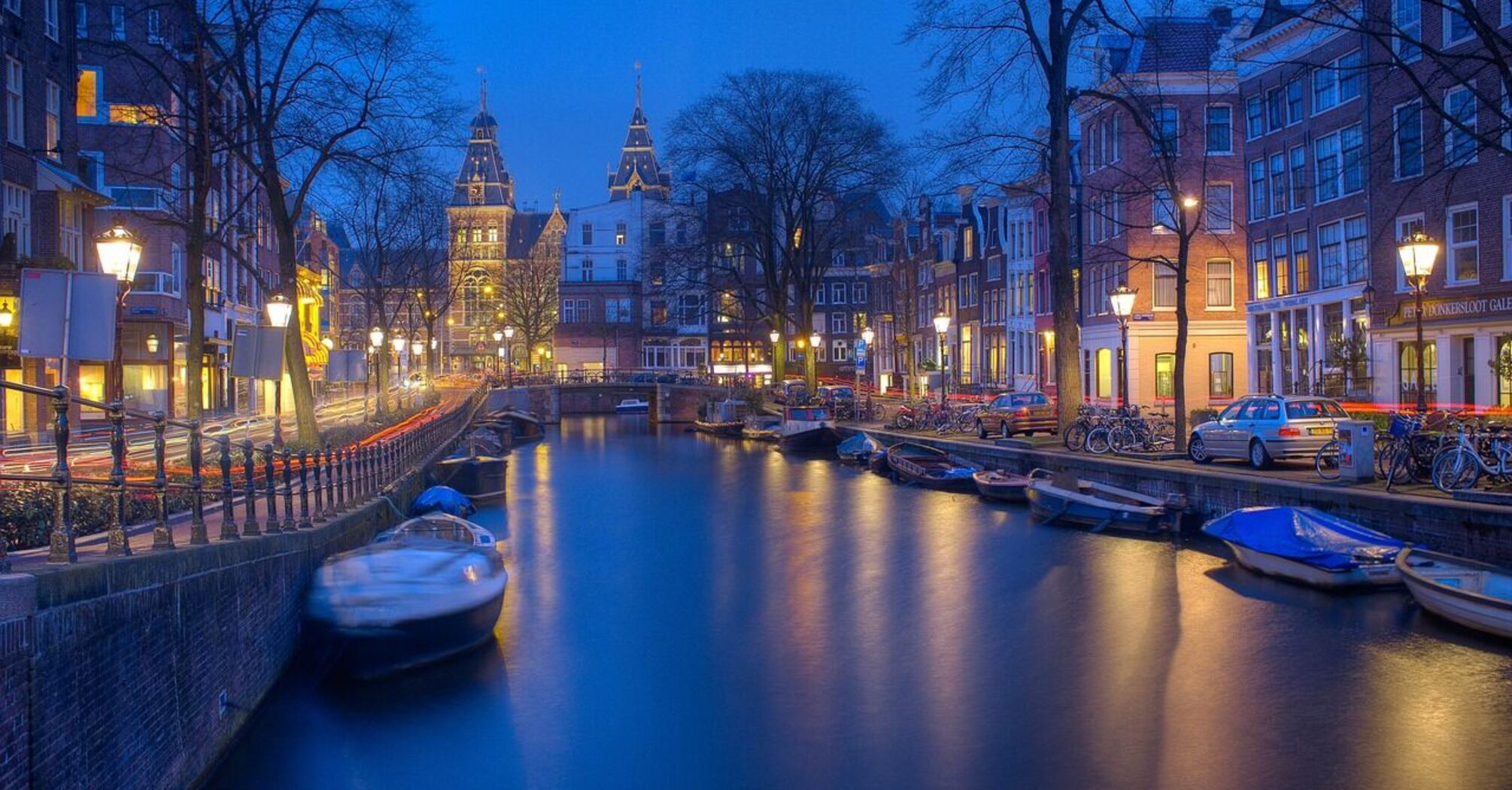 Sound advice for travelers who plan to visit Amsterdam