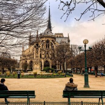 Autumn Paris with places for an unforgettable outdoor vacation