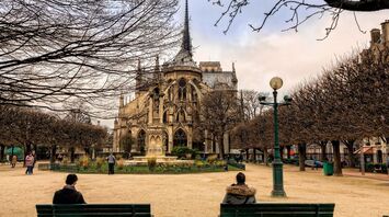 Autumn Paris with places for an unforgettable outdoor vacation