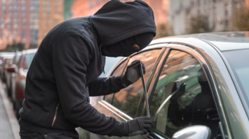 Popular places where fraudsters are waiting for British tourists