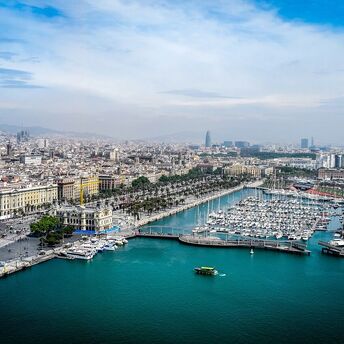 Cruise ships will be banned from docking in Barcelona's central port: the city suffers from emissions