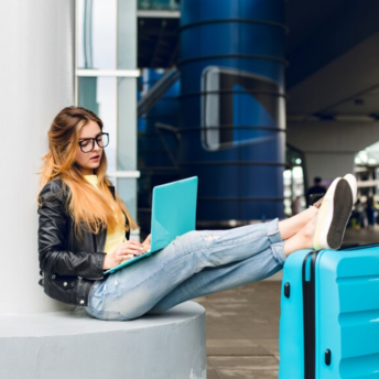 Why take an extension cord and an airport map: Important tips for travellers