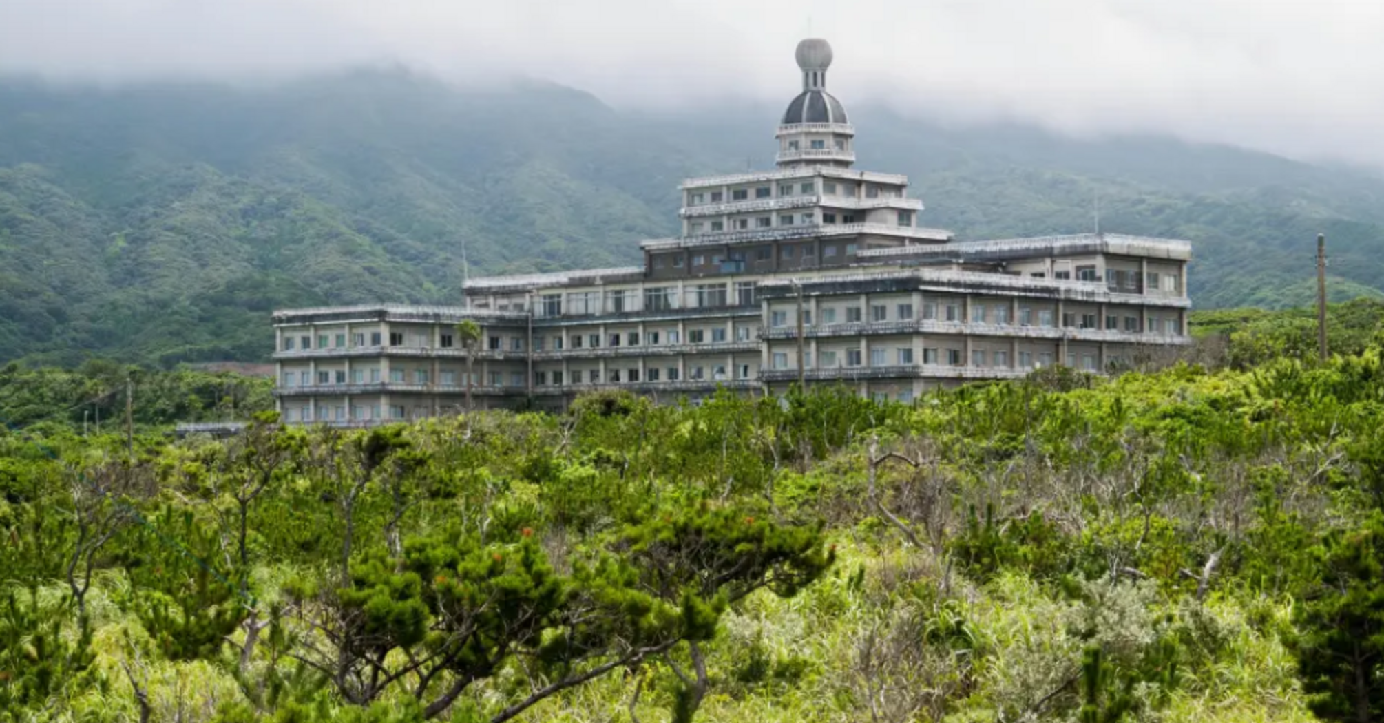 The beauty of the grand Hachijo Royal Hotel is slowly disappearing after being abandoned 17 years ago