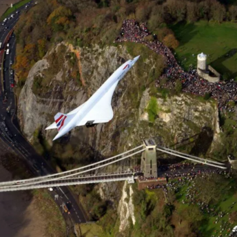 Photo of the Concorde over the Clifton Suspension Bridge in Bristol during its last flight in 2003