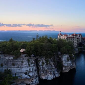 8 Best Resorts in New York State, USA: From mountain hideaways and historic mansions to beach hotels and lake resorts