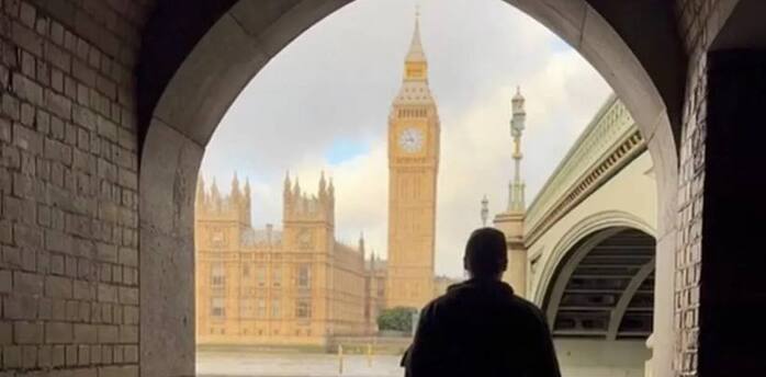'Time traveler trapped in 2027' wanders empty London to prove he's the 'last man'