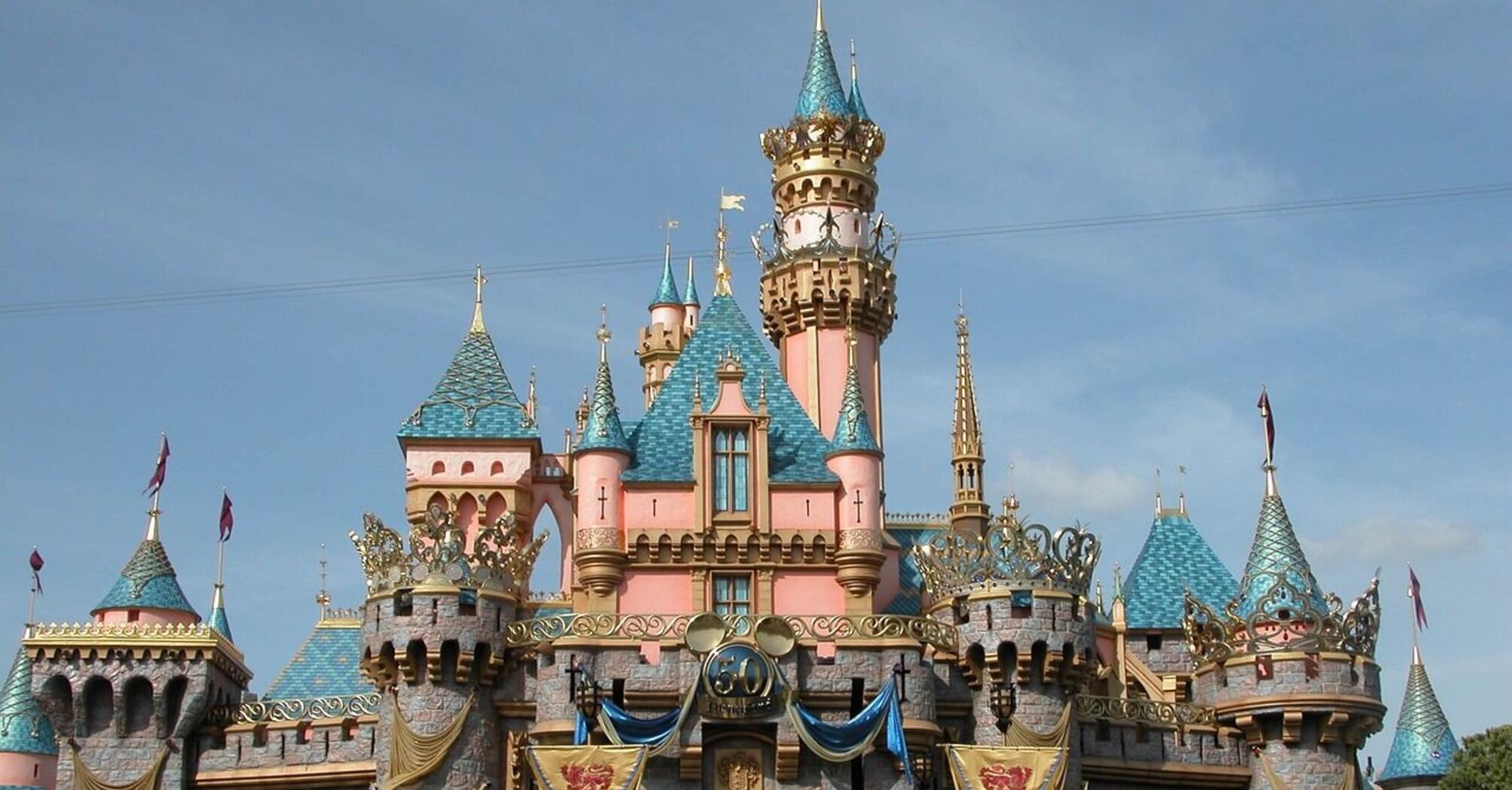 Disney World employee names 10 things he wants people to stop doing in the parks