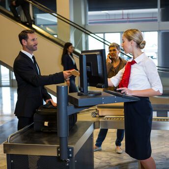 How to quickly pass airport security: what you can bring, how to save time, and what not to joke about with security personnel