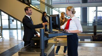How to quickly pass airport security: what you can bring, how to save time, and what not to joke about with security personnel