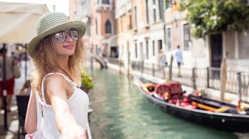 Cheapest time to fly to Italy: tips for travel planning with good prices and weather