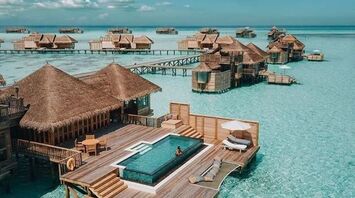 Vacation in the Maldives: Expectations vs. Reality