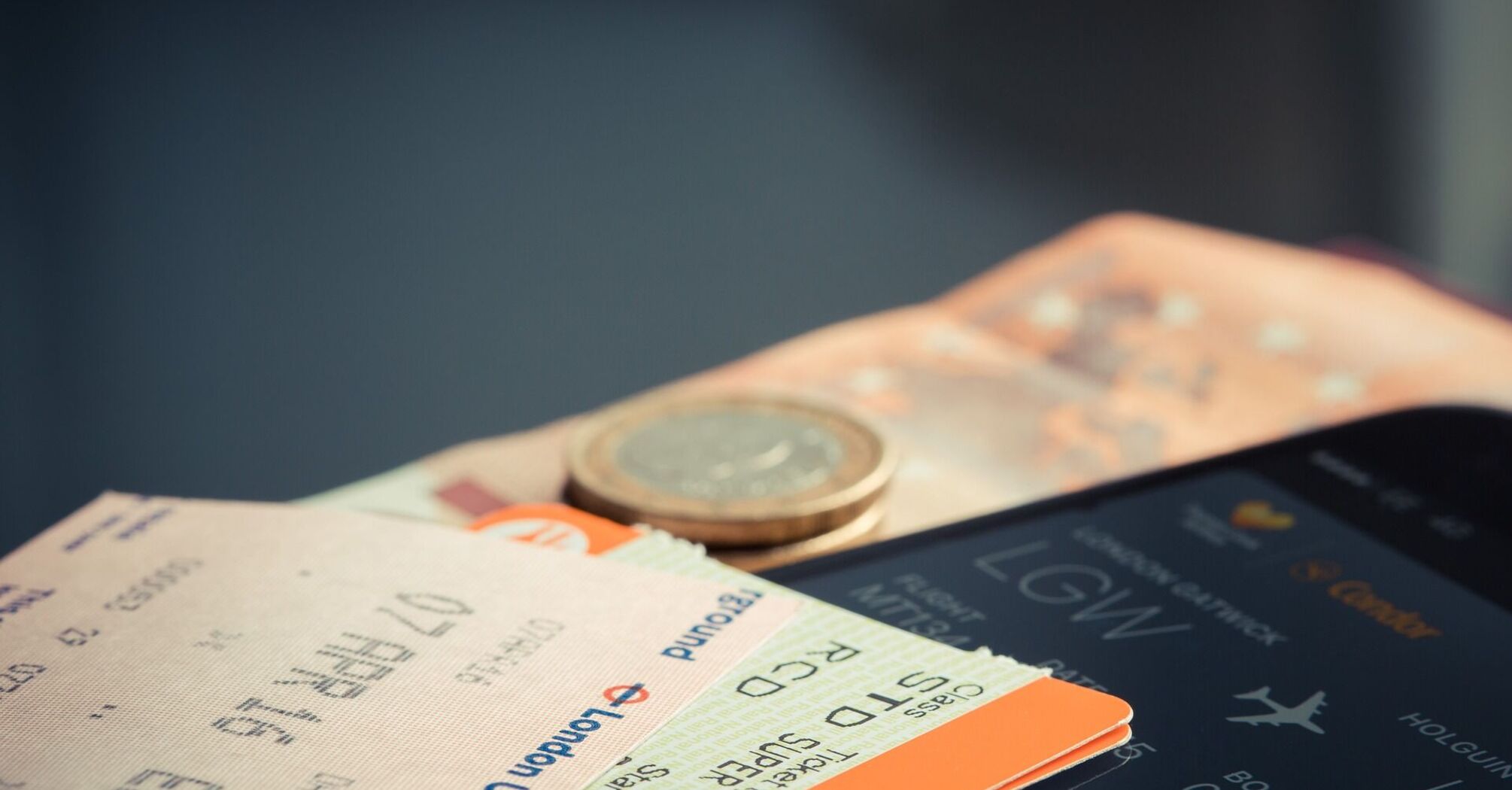 How to avoid fraud when booking airline tickets during the holiday season: Tips from INTERPOL