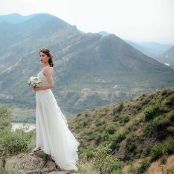 The best affordable wedding destinations worldwide. Idealistic photos, a variety of services, and your saved budget