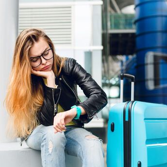 Airport queues, flight delays and cancellations: flight compensation rules and passenger rights