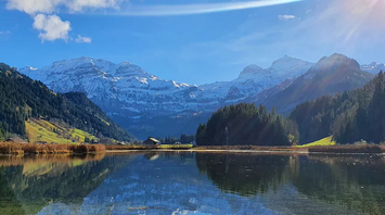 The best accommodation for IT workers: the Swiss village of Lenk offers a peaceful place with mountain views