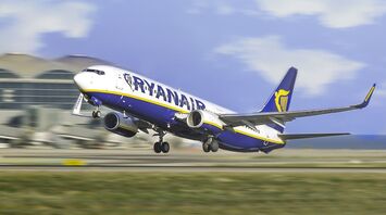 Hand luggage on Ryanair-2023: what you can't carry on board