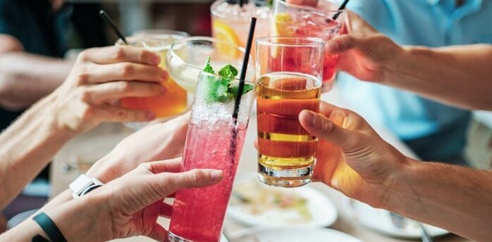 Cocktails in Roman bars