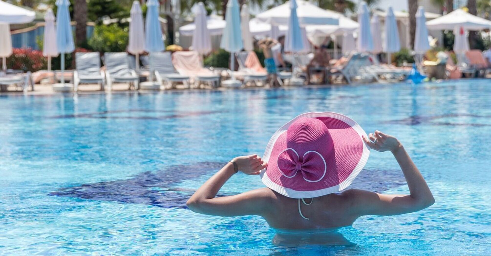 Tourists in Italy may not be allowed to go to the pool: a strict rule applies