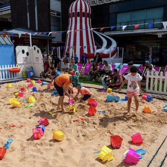 Free beach in Greater Manchester attracts more and more holidaymakers