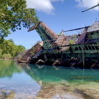 Inexpensive holidays at a unique resort: tourists are offered to stay near a sunken ship