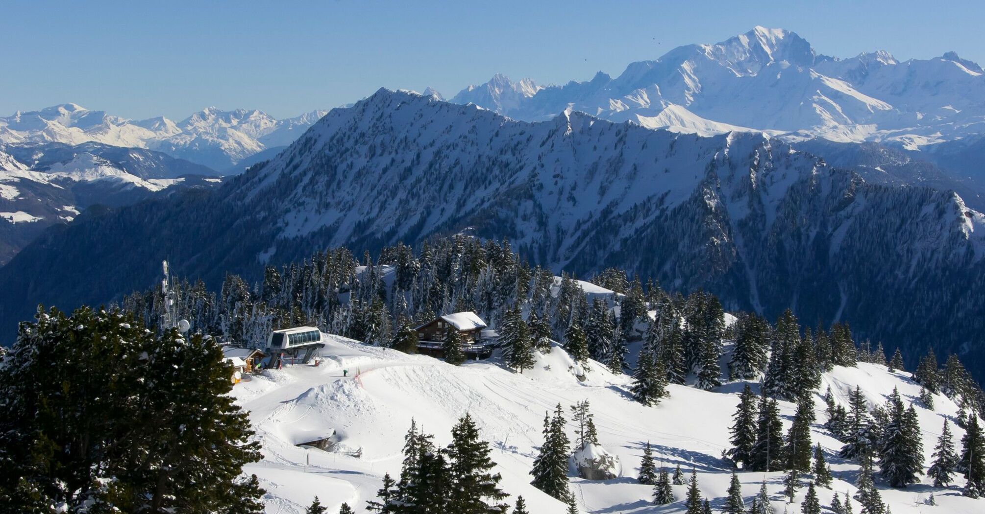 Famous French ski resort closes due to lack of snow