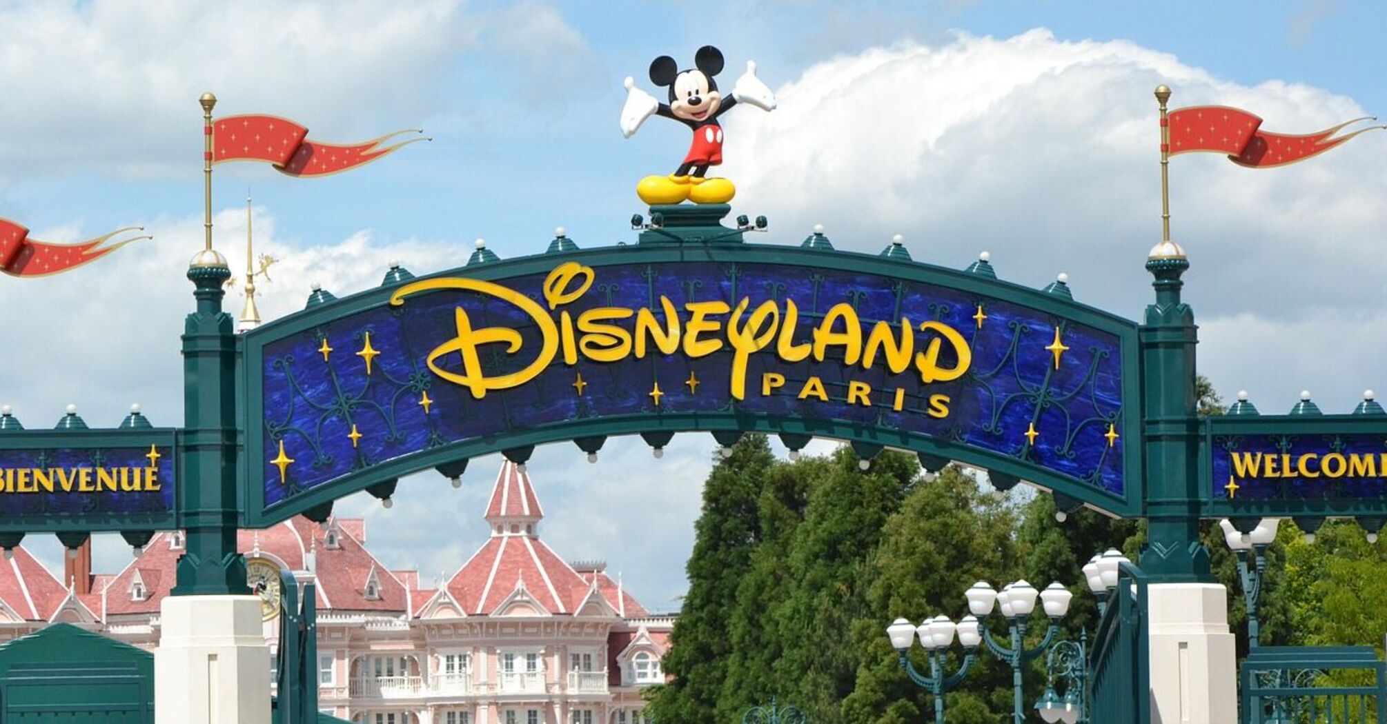 Disneyland Paris returns money for purchases to Brits: how to get it