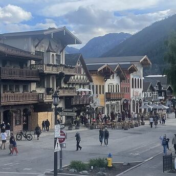 "Bavarian" Leavenworth, Washington: A guide to an American town with a German flair