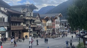 "Bavarian" Leavenworth, Washington: A guide to an American town with a German flair