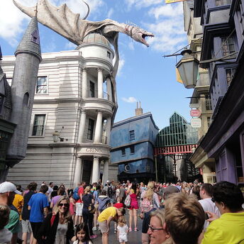 The best time to visit The Wizarding World of Harry Potter, Orlando: Bargain prices, good weather and no long lines