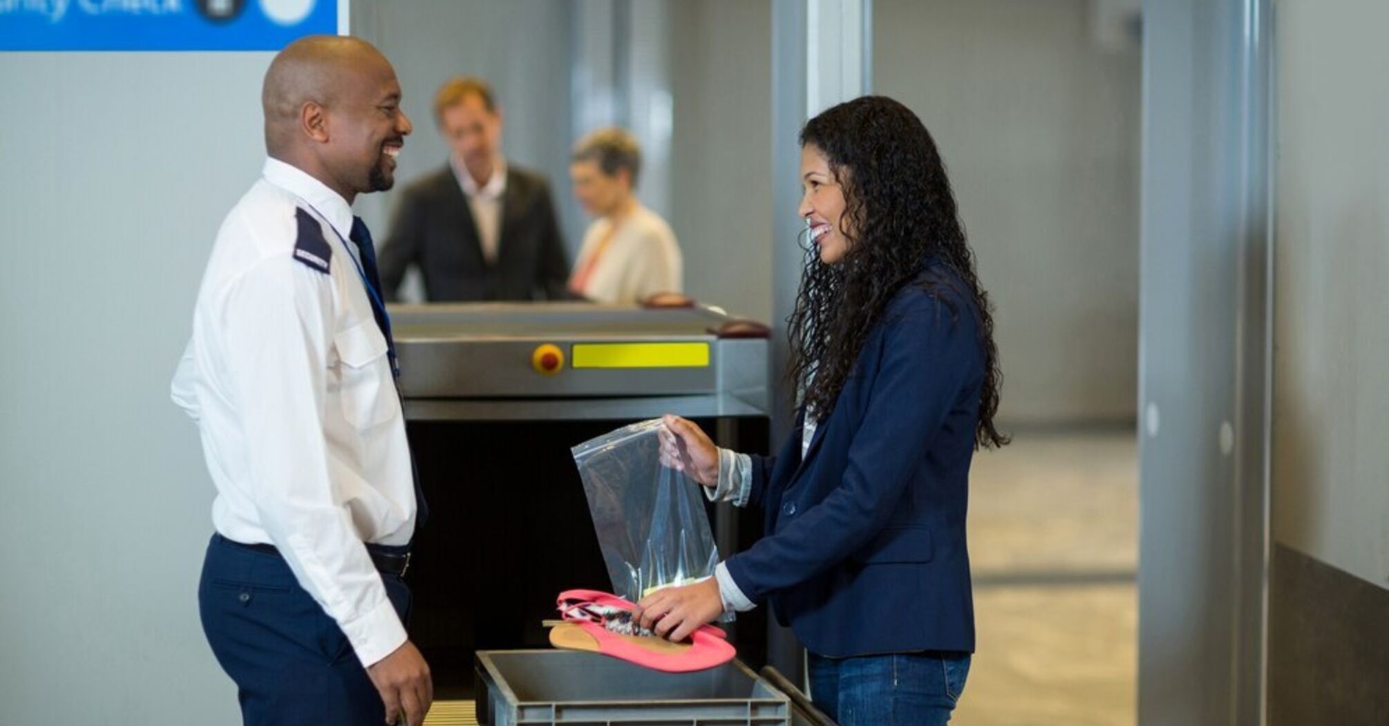 Passing through airport security: two mistakes most commonly made by passengers