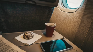 Why you shouldn't use folding tables on airplanes