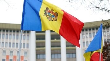 Russians rush to obtain Moldovan citizenship en masse