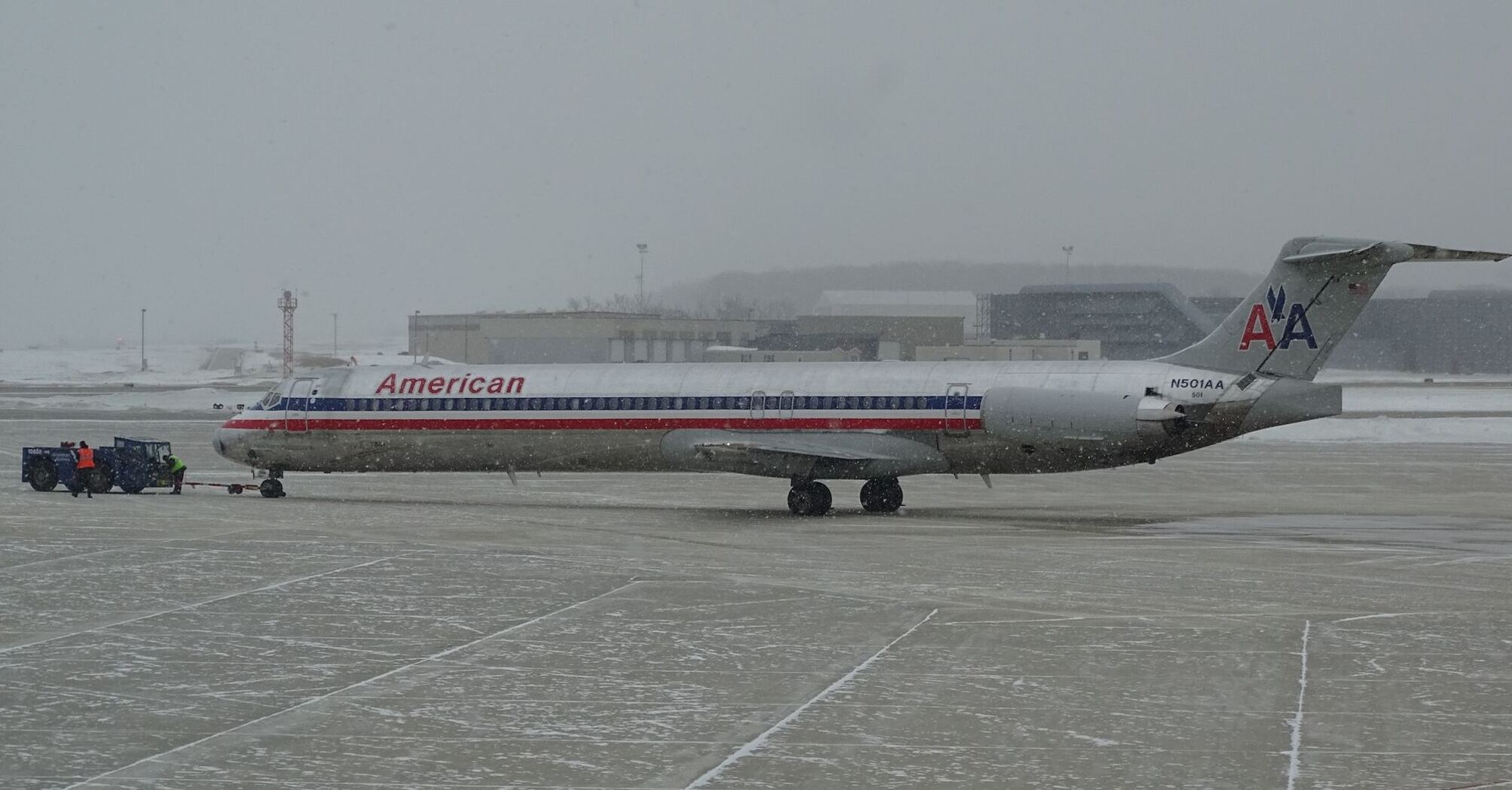 American Airlines airplane severe winter weather