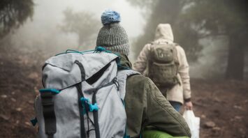 Hiking in the wilderness: what to take with you and how to avoid common mistakes