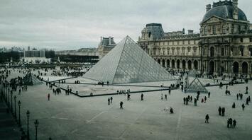Visit to the Louvre: the most optimal time to explore the gallery in Paris and how to avoid crowds