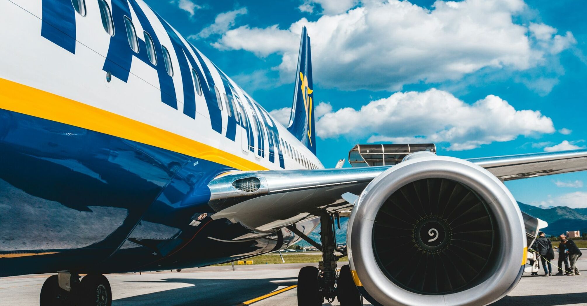 Ryanair passenger plane turbine