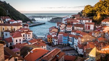 Prestigious neighborhoods of Madrid with cheap accommodation, delicious food and chic sights