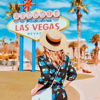 When is the best time to go to Las Vegas: the cheapest day and month for tourists