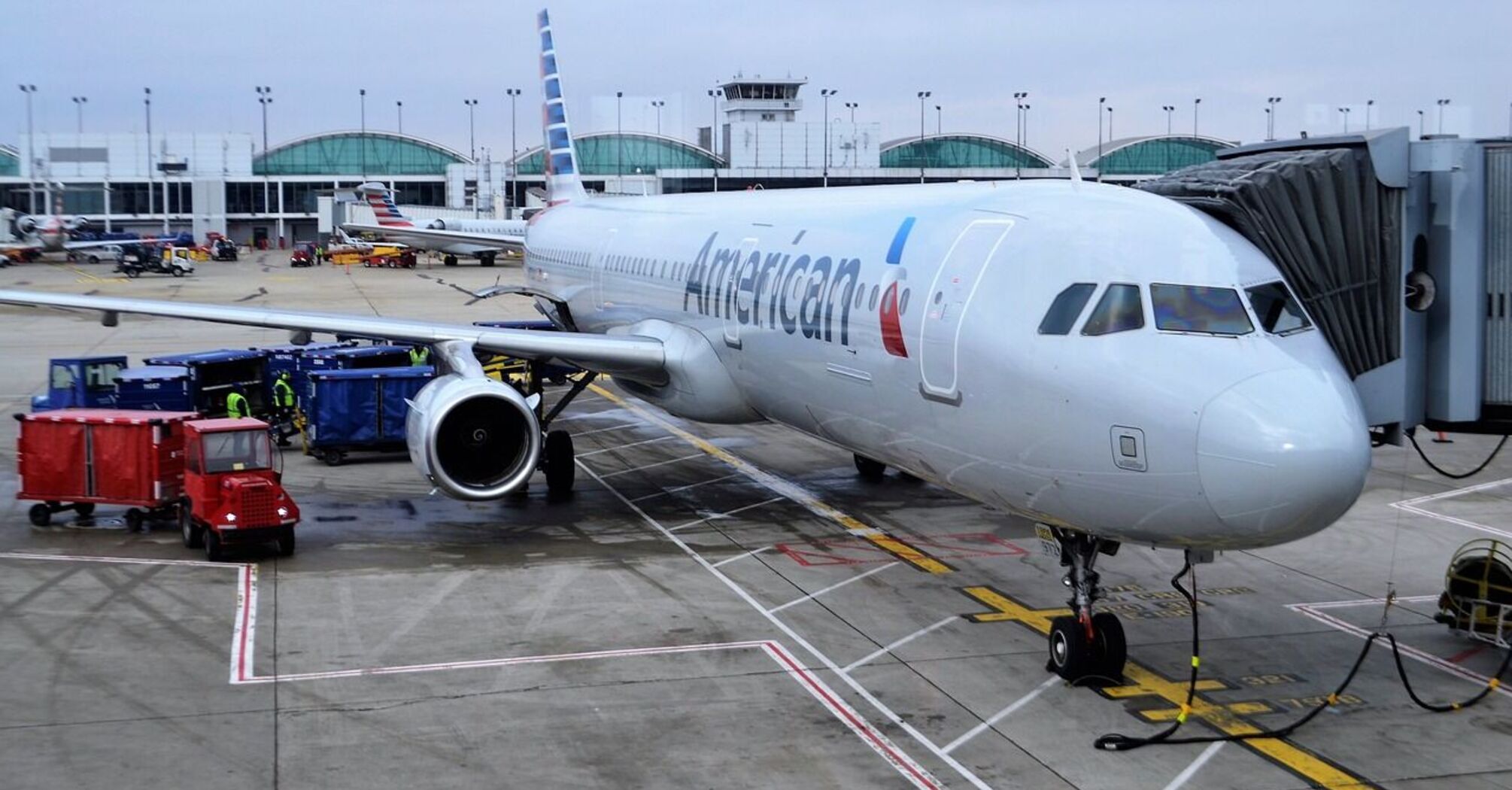 American Airlines plane made a "hard landing" in Maui: six people hospitalized
