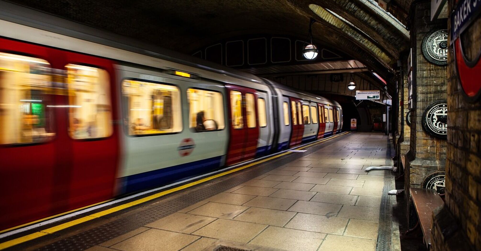 TfL will lower fares: London Underground passengers will pay less on Fridays for 3 months