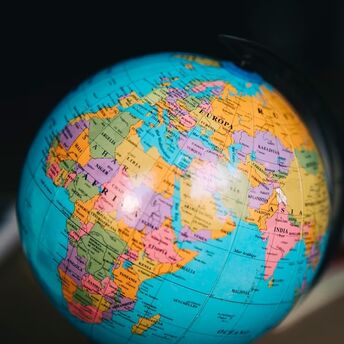 Countries with the maximum number of common borders